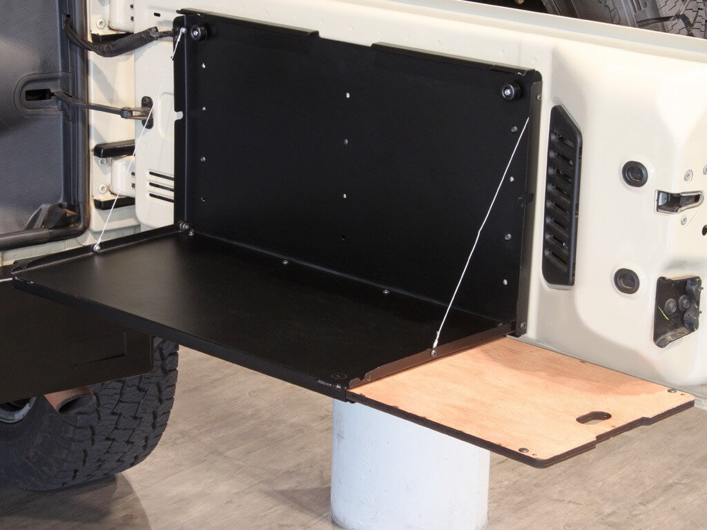 Benefits of a 4wd rear door fold down table