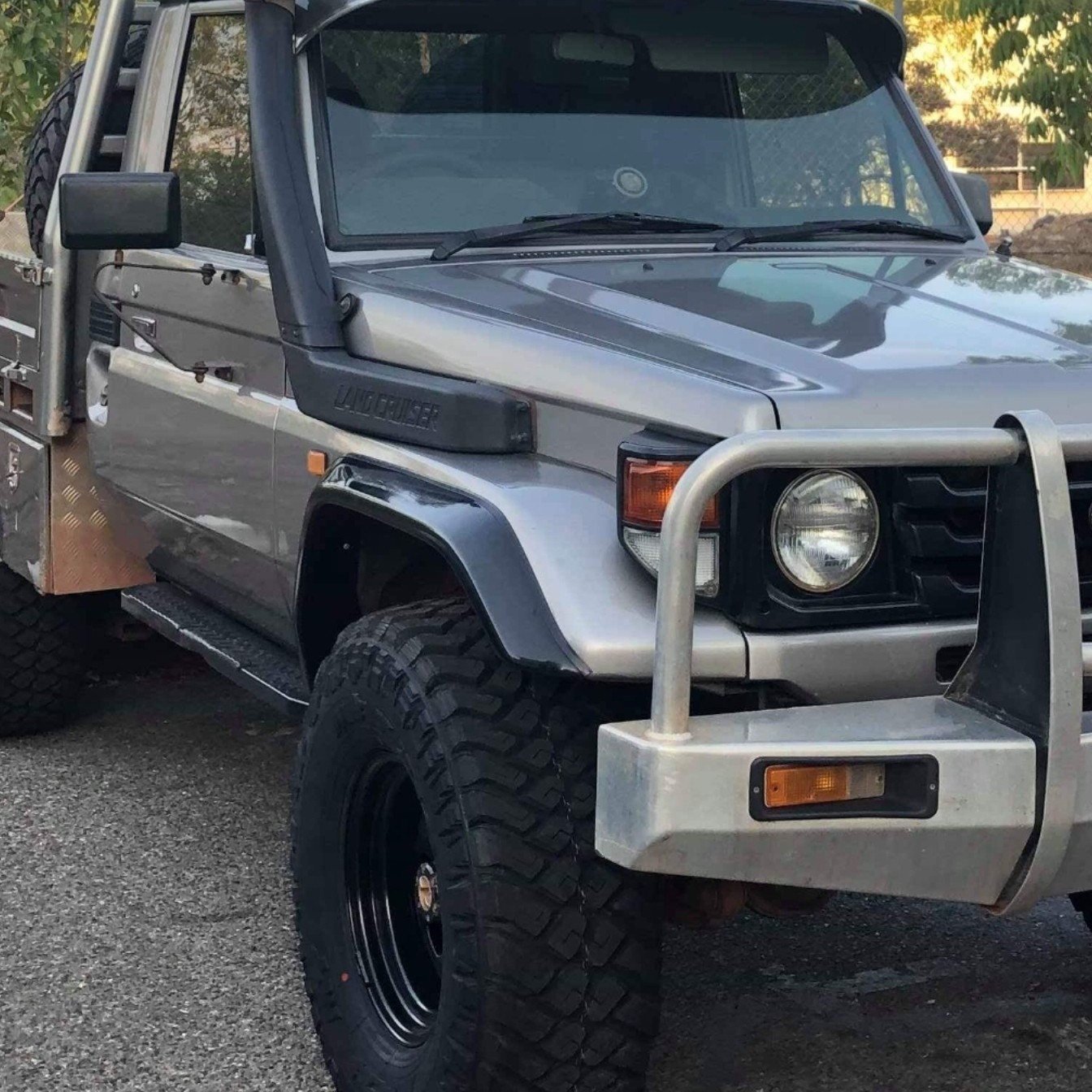 Front Flares Suitable for PRE-VDJ Toyota 74 / 75 / 78 / 79 series Landcruiser Pre 2007