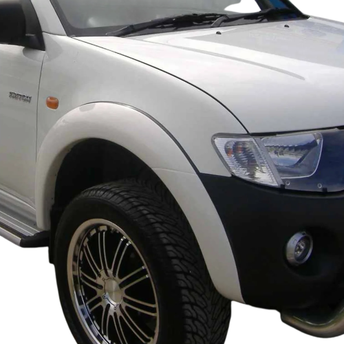 Factory Style Flares Suitable for Mitsubishi Triton ML/MN July '06-On Front Only with Bumper Bar