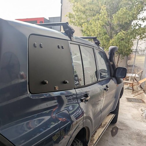 Gullwing Window Suitable For Mitsubishi Pajero Gen3 1999 - 2006 NM NP