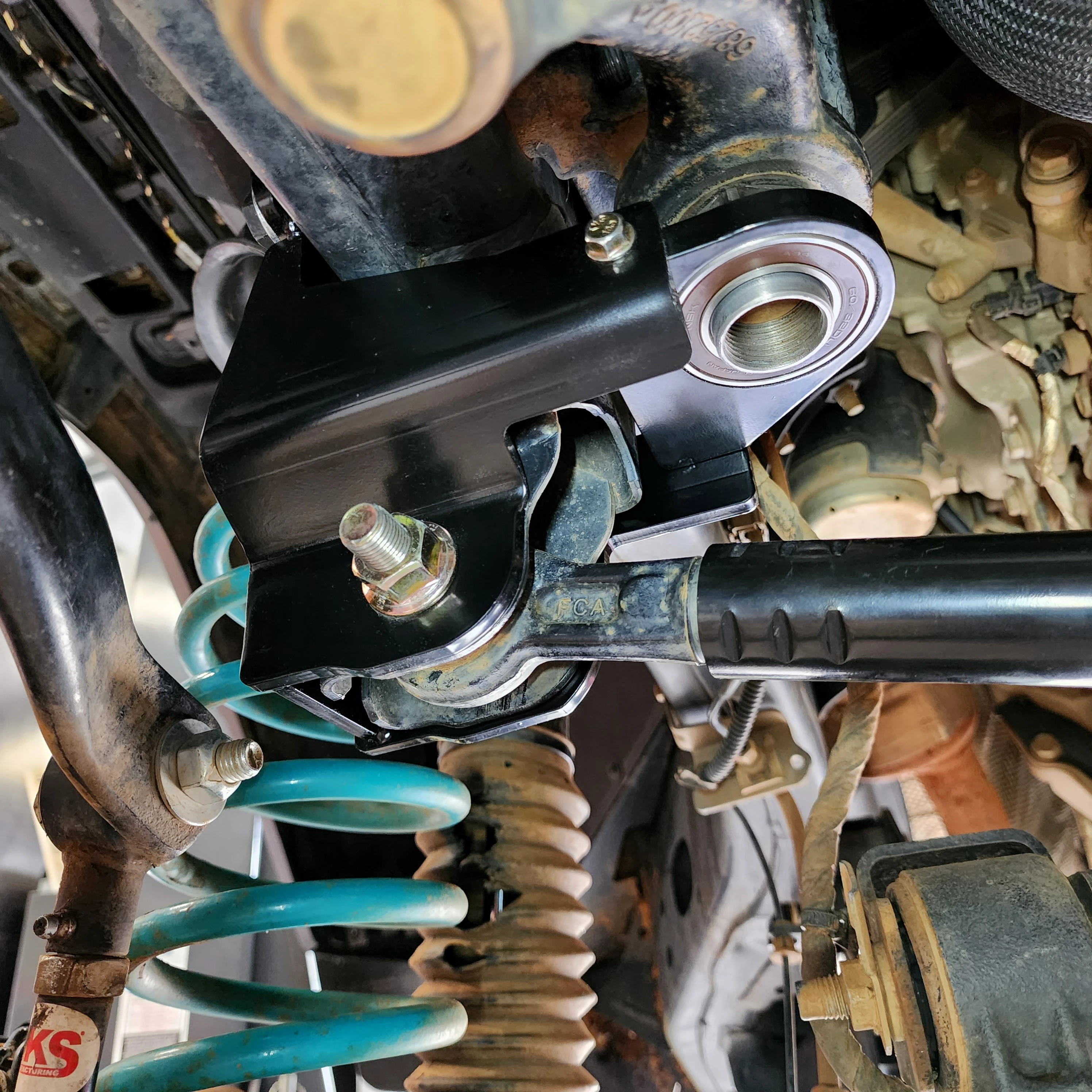 Rough Country Steering Box Brace For 1987-1995 Jeep Wrangler YJ - 1154,Black : Rough Country