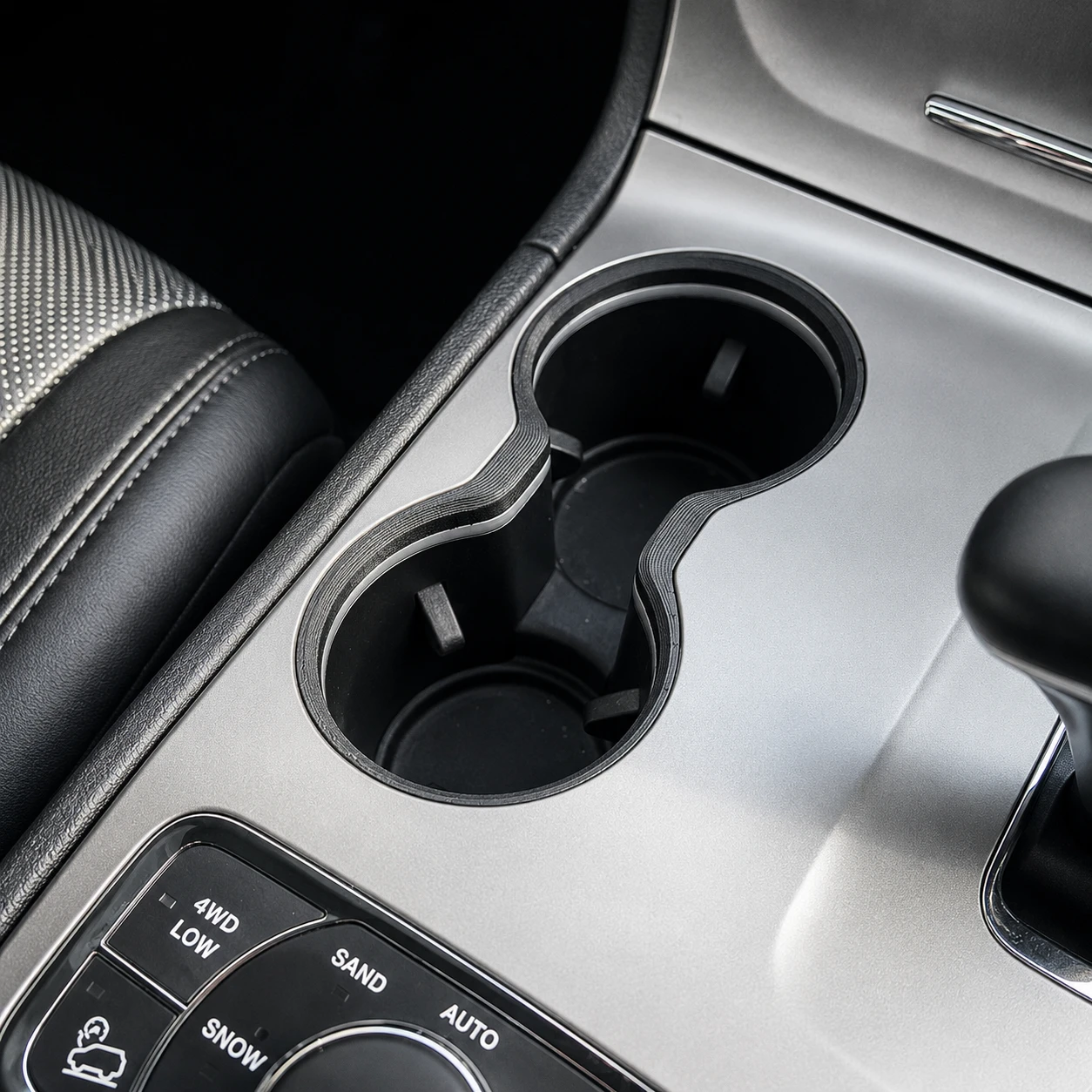 Replacement Chrome Cup Holder Trim Suitable For Jeep Grand Cherokee WK2 2011-2022 RHD