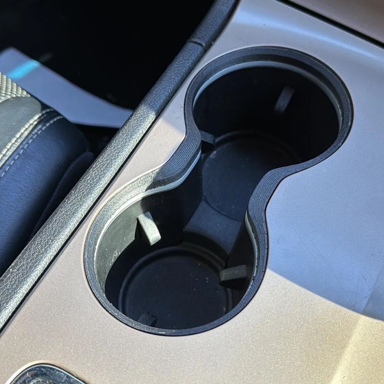 Replacement Chrome Cup Holder Trim Suitable For Jeep Grand Cherokee WK2 2011-2022 RHD
